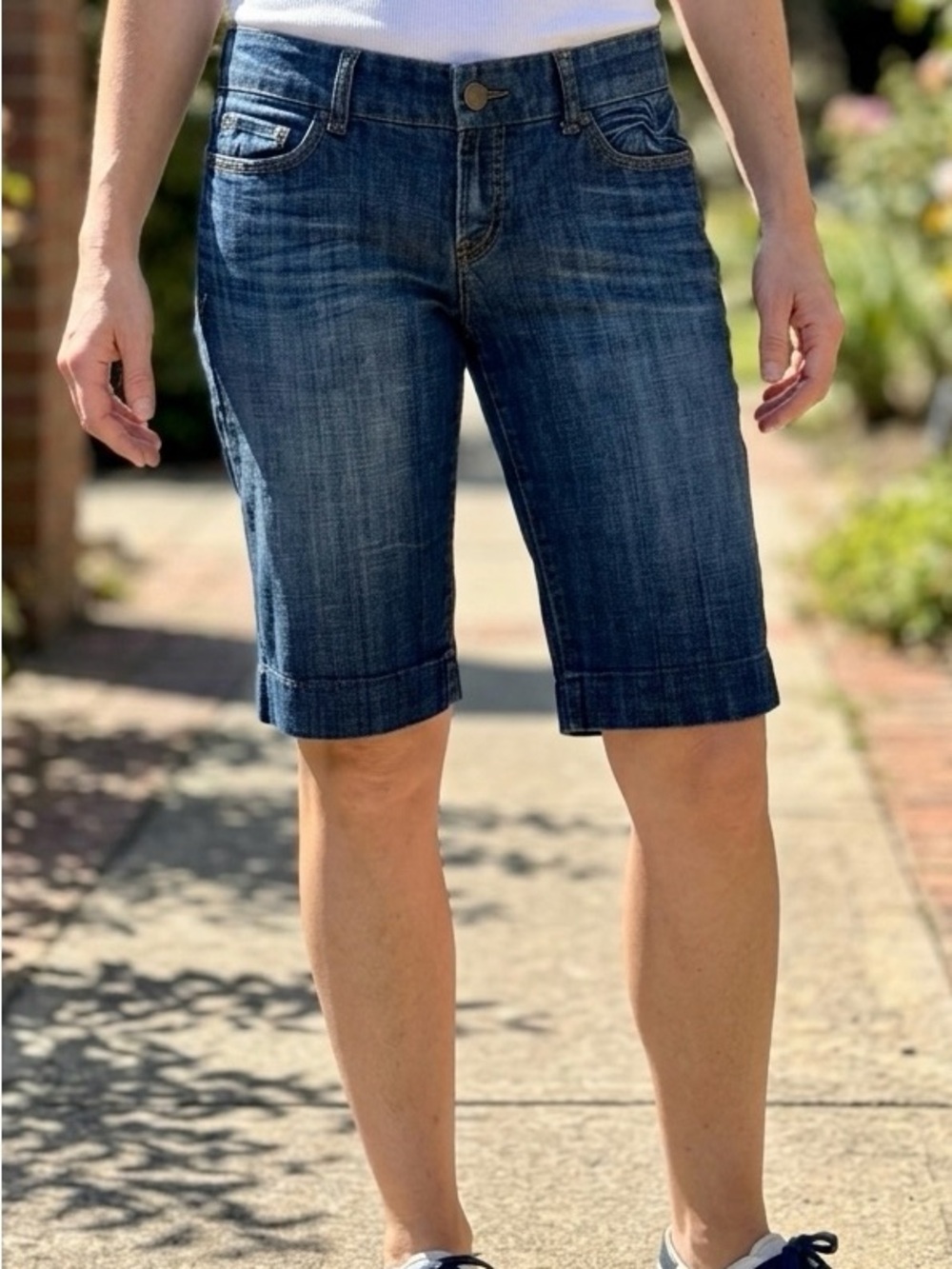 !iT Jeans Los Angeles Vintage Y2K Bermuda Shorts Dark Wash Denim Sz 30 Low Rise